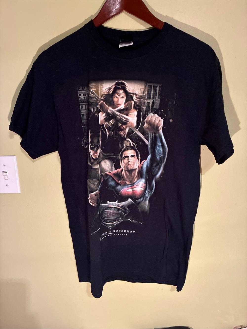 Men's Black Superman Graphic T-Shirt - Justice League Jerzees Batman Vs Superman